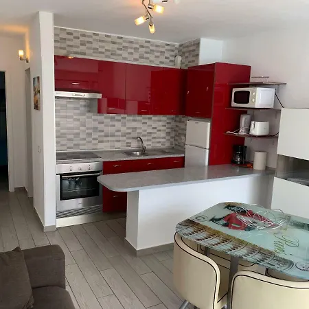 Floritas - Americas Apartman *